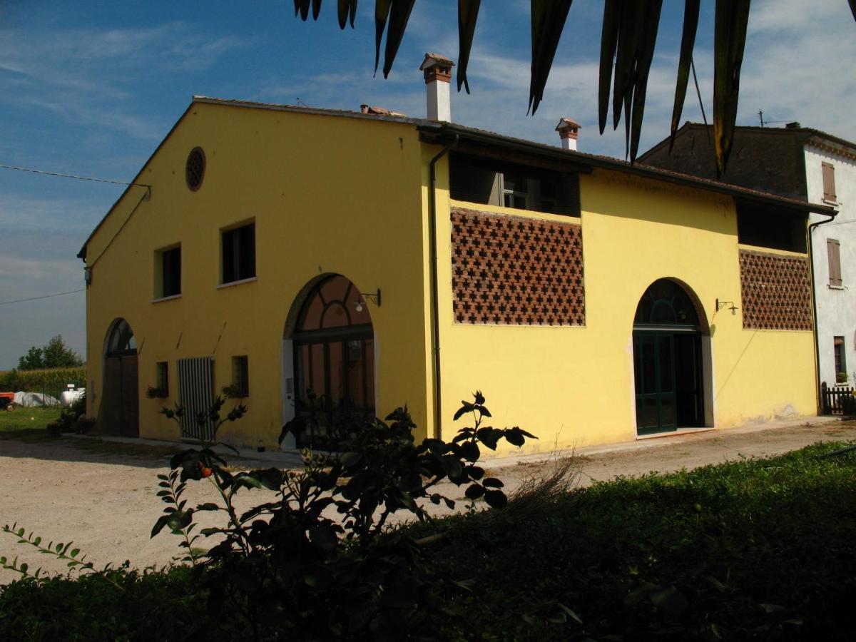 B&B Corte Cornalino Roverbella Luaran gambar